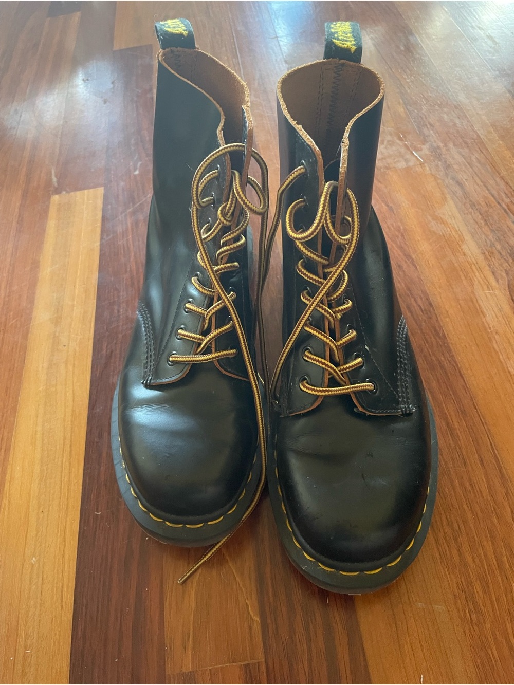 Doc Martin 1460 smooth leather made in England size 8/10US